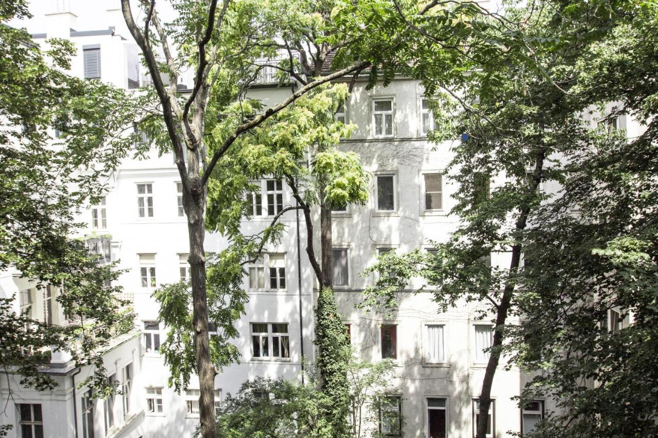 Sunny Apartment near Belvédère Castle Viena Exterior foto